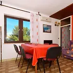 Apartman Apartments By The Sea Arbanija - Ciovo - 8651 Trogir
