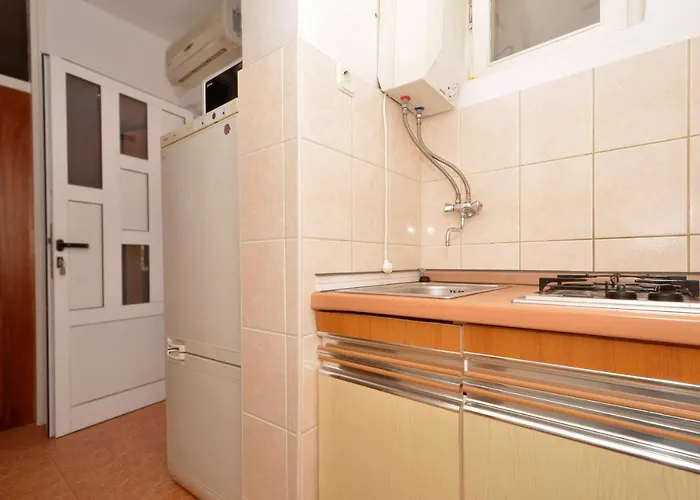 Appartement By The Sea Arbanija - Ciovo - 8651